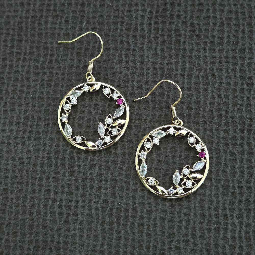 La Meno "Secret🤫 Garden💐" Earrings - Picture 2 of 16